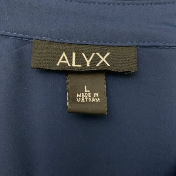 Alyx woman’s blue sheer button down 3/4 tab sleeve blue Large W/shoulder detail - Picture 7 of 12